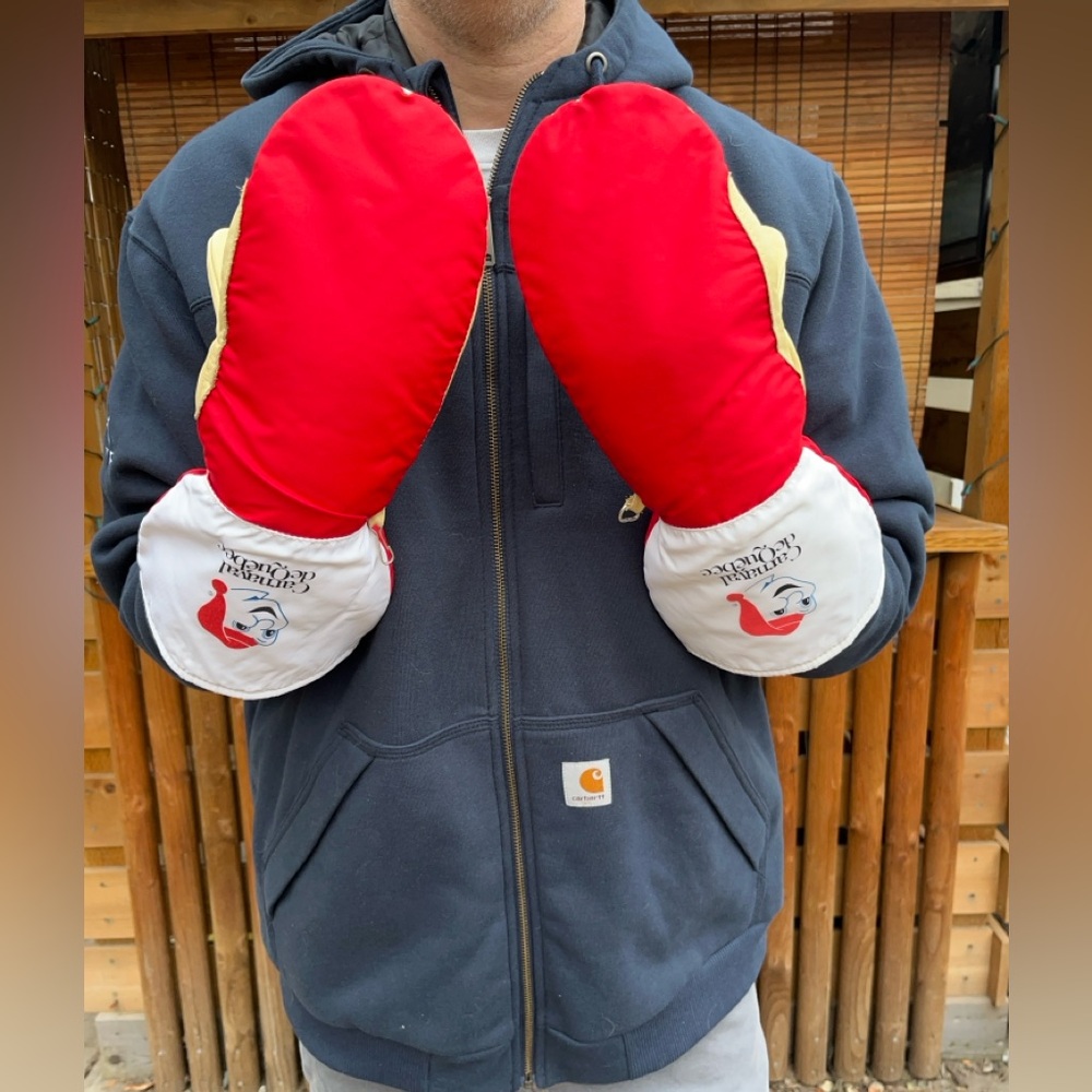SALE!! 🦆 Vintage 70s Carnaval de Quebec Snowmobile Gloves